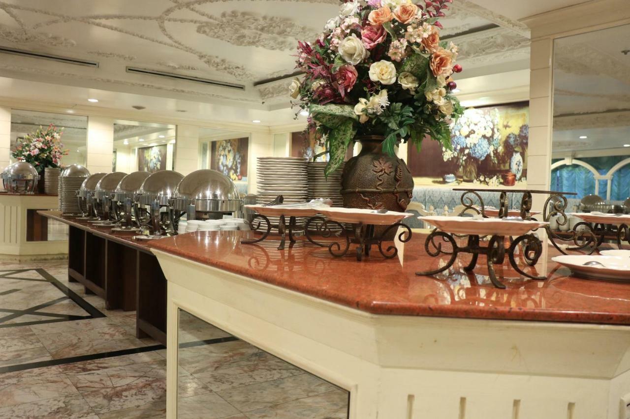 Adriatic Palace Bangkok Esterno foto