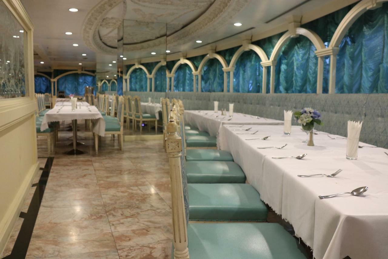 Adriatic Palace Bangkok Esterno foto