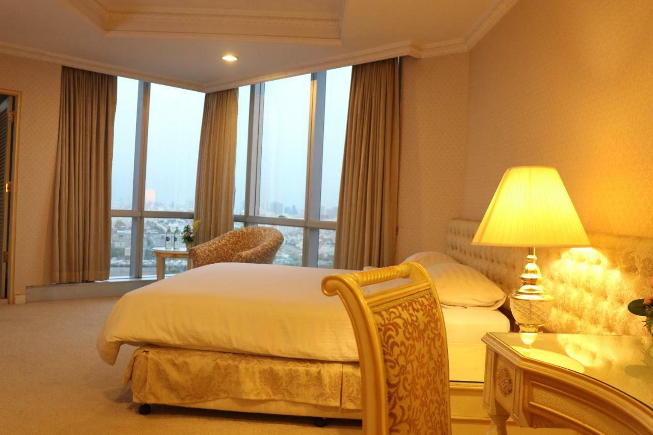 Adriatic Palace Bangkok Esterno foto